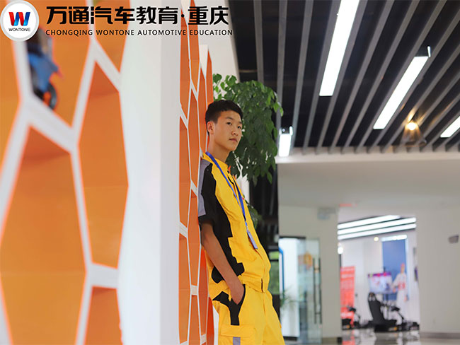 【重庆万通新生故事】跨越500多公里的求学路,他为何如此坚定?