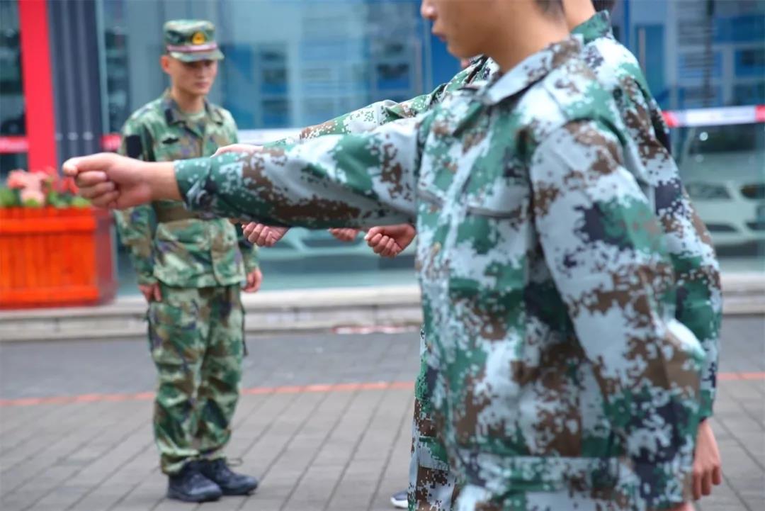 重庆万通:金秋九月,万通军训进行时
