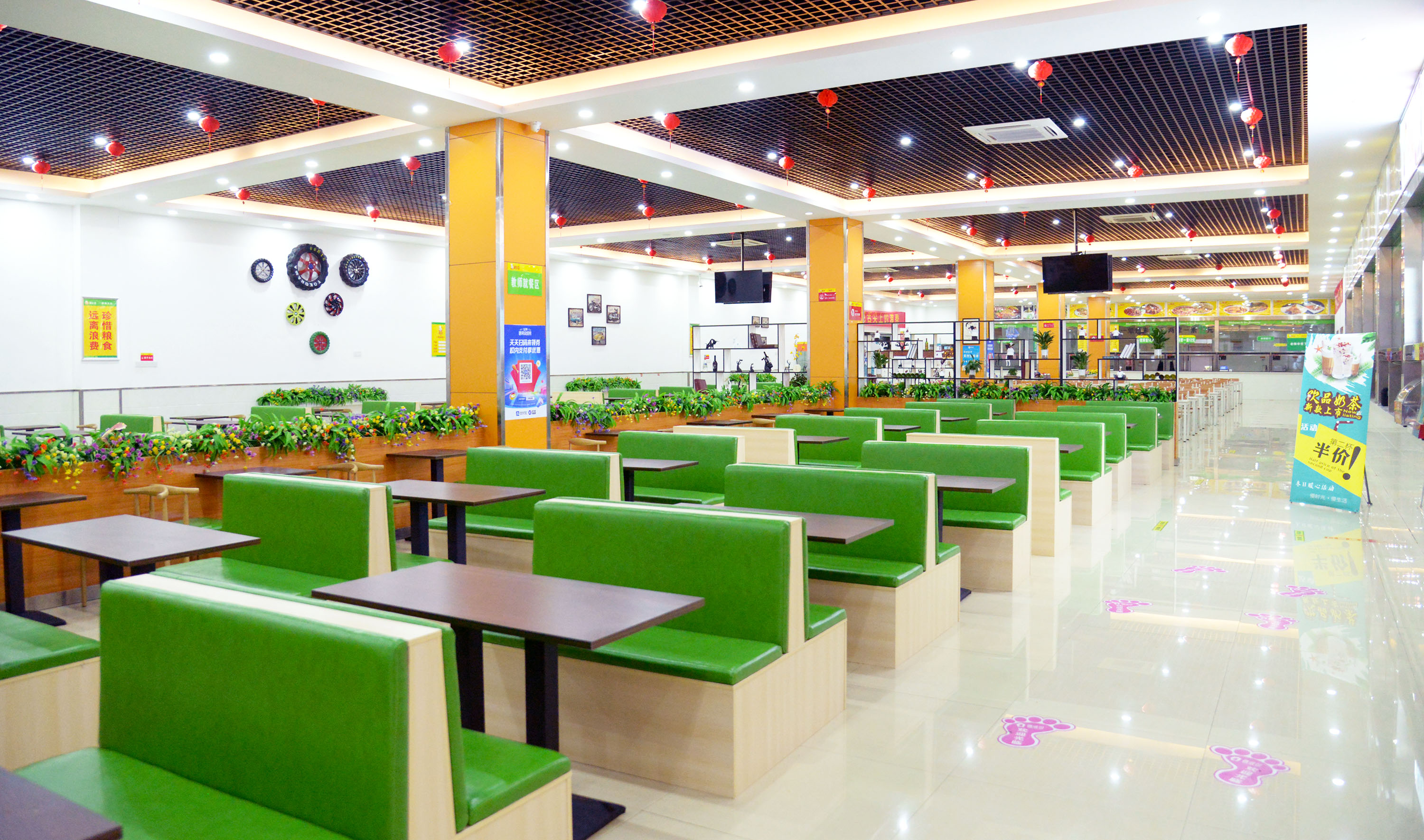 校园食堂-重庆万通汽车学校-精彩万通