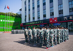 亚美am8登录入口汽车学校_军事训练
