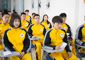 亚美am8登录入口汽车学校_养成教育