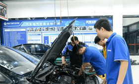 择校不满意，转学来万通！学籍补录正在进行中！