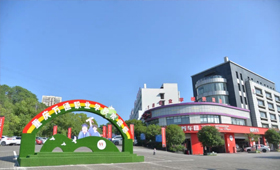 暑期校园开放，探秘十好万通！这个夏天，来重庆万通解锁成长新可能