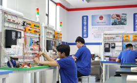 大学毕业陷迷茫？“回炉”学PLC，打开职业新赛道！