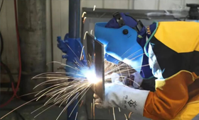 打工又苦又累还想家？学焊接技术本地就业，顾家赚钱两不误！