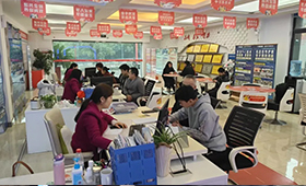 为何家长和学生都选择重庆万通职业学校？