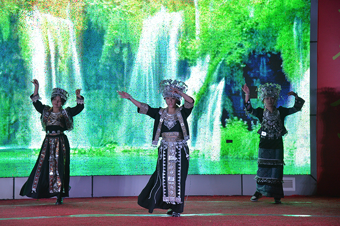 2025重庆万通职业学校国庆晚会