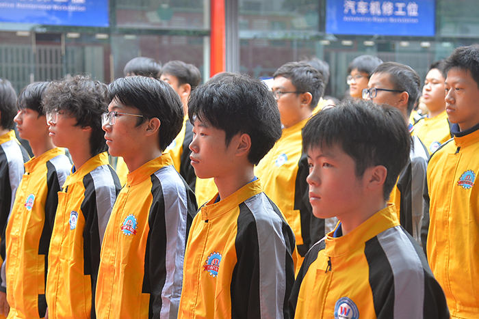 重庆万通职业学校2025年秋季军训表彰